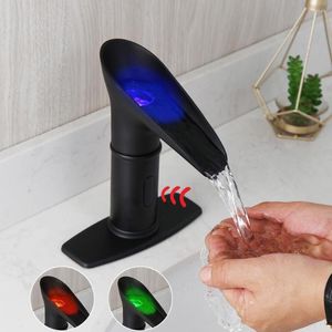 Rubinetti per lavabo da bagno Senor Led Rubinetto Miscelatore a cascata Lavabo Torneira Rubinetto montato su ponte in bronzo lucidato a olio