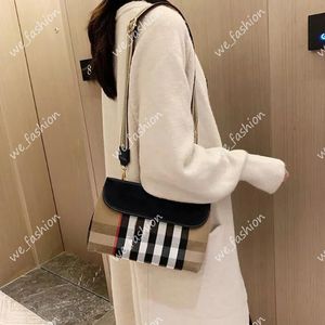 Womens Mens Fashion Shoulder Bags Designer Crossbody Nylon Purse Wallet Letters Wallets Strip Purses Flap D2306089F