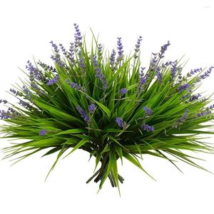 Flores decorativas 6 piezas Chic Lavanda artificial Plantas de imitación de plástico Camino de color brillante Porche delantero Faux Spring Grass Diseño de escena