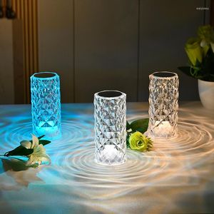 Bordslampor Crystal Rose Lamp Atmosphere Acrylic Creative Ornament Light Source Plug Type Bas Switch Shade