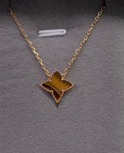 2024 designer Pendant Necklaces for women Elegant 4/Four Leaf Clover locket Necklace Highly Quality Choker chains Designer Jewelry 18K Plated gold girls Gift