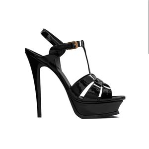 tacco piattaforma Sandali designer di lusso Fascia stretta tacco altissimo per scarpe da donna Pelle verniciata di alta qualità 13 cm Tacchi a spillo sandalo moda festa con scatola