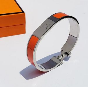 2023 Designer Armband Högkvalitativ mode Bangle för män och kvinnor Rostfritt stål Silver, Rose Gold, Gold Luxury Jewelry Gifts Box