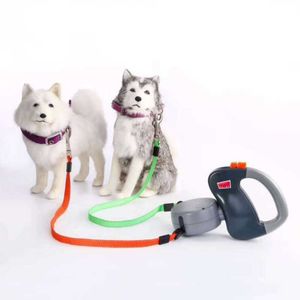 Hundhalsar Leases Automatisk infällbar reflekterande dubbelutgått drag rep En plus två kedjelopp Pet Supplies Puppy Patrol Z0609