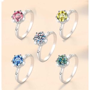 S925 Sterling Silver Moissanite Wedding Rings Women Colorful Treasure 1Ct Seis Garra Zircão com Set Factory Direct Sales D Color