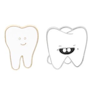 Alfinetes broches bonitos dos desenhos animados sorriso dentes alfinete de esmalte branco para enfermeira dentista hospital lapela chapéu/bolsa alfinetes camisa denim camisa feminina broche drop dhjbq