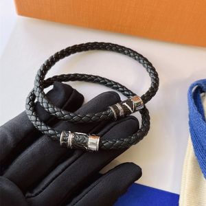 Pulseira de designer retrô clássico pulseiras de couro preto ímã Bucklelle contas de corda de mão Mulheres Casal Bracelets Luxo Moda Gift de alta qualidade
