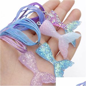 Hänge halsband Fashion Mermaid Fish Tail Necklace Beauty Gardient Color Harts Ribbon Wax Rope For Girls Women Bästa gåvor Drop Del Dheht