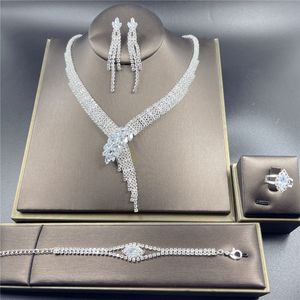 Bröllopsmycken set Silver Color Crystal Bridal Set örhängen Halsband Geometrisk elegant romantisk brudtärna 230609