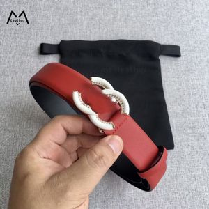 Cinturón de moda para mujer cinturón de diseñador para mujer engaste de diamantes Hebilla de cobre cuero genuino blanco rojo negro Beltss Ancho 3.0cm tamaño 95-115CM con jeans de vestir