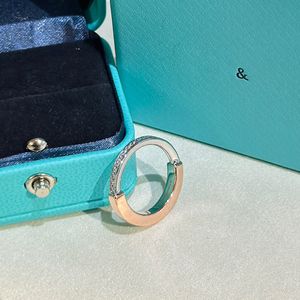 Anel de designer para mulheres u-lock dois tons de ouro designer masculino diamante casal anéis de noivado presentes personalizados agradável