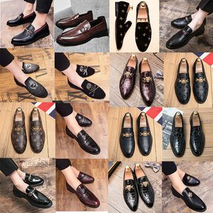 Роскошный дизайнер бренд дизайнер стразы Totem Leffer Обувь заостренные мужчины патентная кожаная повседневная обувь джентльменская формальная деловая кожаная обувь