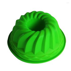 Formas de Assar 24cm 11cm Bundt Swirl Ring Silicone Bolo Pão Pastelaria Bandeja Mold Pan Bakeware Mold Ferramentas De Decoração De Natal