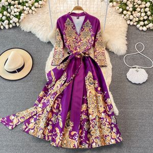 Casual Dresses 2023 Elegant Purple Flower Party Dress High Quality Spring Women Sexy V Neck Floral Embroidery Lace Up Belt Party Midi Dress Vestidos
