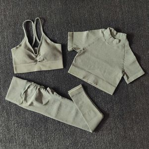 女性用トラックスーツリブベッドシームレスヨガセットハイウエストレギンススポーツブラブラジムスーツ服スポーツウェア女性トレーニング服のフィットネスアクティブウェア