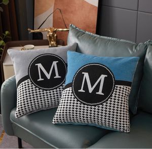 Luxur Designer H Letters Throw Pillow Case Cashmere Luxury Designer Kudde vävd Jacquard 45x45cm Anpassad kudde Cover Soffa Wool Cover Bäddartiklar