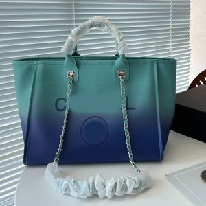 Casual Totes Bags Designer Brand Bag 2023 Beach Chains Crossbody Luxury Handbag Fashion Axel Högkvalitativ duk dam Women Letter Purse Telefonplånbok