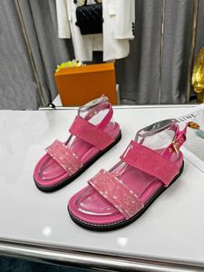 2023 럭셔리 디자이너 여성 Paseo Flat Comfort Sandals Summery Denim Sandy Beach 슬리퍼 크기 35-42