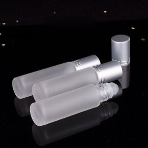 30pcs 10ml Buzlu Cam Esansiyel Yağ Parfüm Silindir Top Şişesi Flakonda Seyahat Kozmetik Aromaterapi Doldurulabilir Konteyner QDLCF