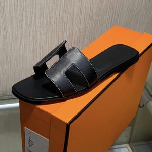 Damen-Strandsandalen, berühmt, klassisch, flacher Absatz, Sommer-Designer-Mode, Flip-Flops, Leder, Damenschuhe, Hotel, Badezimmer, sexy Sandalen, große Größe 35–43