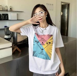 T-shirt femminile Designer Maglietta da uomo Shorts T-shirt Summer Top traspirante una camicia unisex con lettere P Design Short Shorty Inghilter