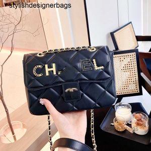 Borsa Chanei da donna di design Borsa stile coreano Xiaoxiangfeng Borsa da donna classica Borsa fortuna Borsa a catena con caviale Borsa a tracolla con una spalla Borsa bianca