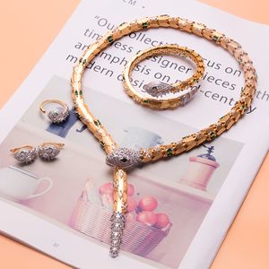 Mode rosa grün Gold Schlangenkette Diamant Anhänger Halsband lange Halsketten für Frauen Set Mama Mädchen Designer Schmuck Ring Party Weihnachten Hochzeit Geschenke Geburtstag Verkauf