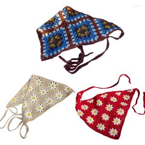 Cachecóis 449B Feminino Colorido Crochê Bandana Malha Cabeça Lenço Bonito Padrão Turbante Amarrado nas Costas Triângulo Envoltório Cabelo Adorável