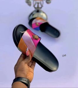 Kurt Geiger Kadınlar Düz Alt Terlikleri Yağmur Yolu Sandalet Tasarımcı Ayakkabı Moda Kartal Kafa Kiri Elmas Terlik Yaz Düz Plajı Lüks Flip Flops