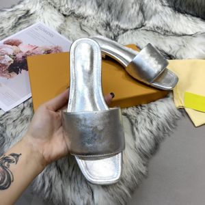 2024 Revival Flache Mules Hausschuhe Frauen Slides Sandalen Gold Silber Schwarz Rosa Orange Blau Waterfront Braun Weiß Sommer Flip Flops Schuhe