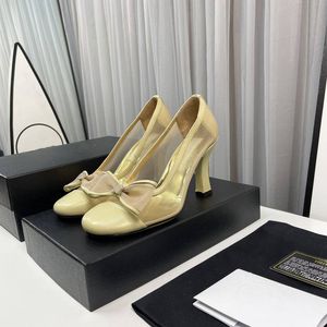 Lüks tasarımcı elbise ayakkabıları kadınlar ccity high topuklu yeni yaz kanalı yay sandalet tasarımcısı moda seksi resmi elbise zarif mizaç x1062