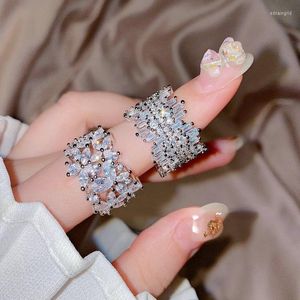 Cluster Rings Big Bling Zircon Stone Silver Band Leaf Ring for Women Wedding Engagement Fashion Jewelry S925 Color