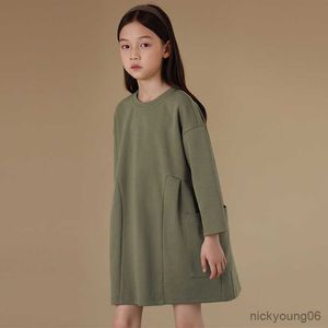 女の子のドレス秋と冬の新しい女の子のスウェットシャツグリーンドレスコットン子供用ポケットカジュアル長袖R230612