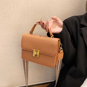 Style Small Square Bag 2023 New Women's Bag Fashion Trend One Shoulder Crossbody Bag For Women