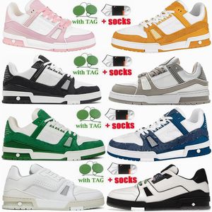 Embossed Trainer Designer Running Shoes For Men Women Denim Green Black White Navy Grey Fog Rose Pink Noir Leather Flat Jogging Walking Sneakers