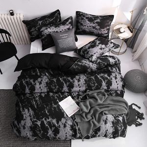 Bedding Sets Luxury Black Bedding Conjunto Rainha Rei Single Stram Size Bed Velvet Duvet Conjunto de capa de pássaro moderno anime xadrez com o caso Z0612