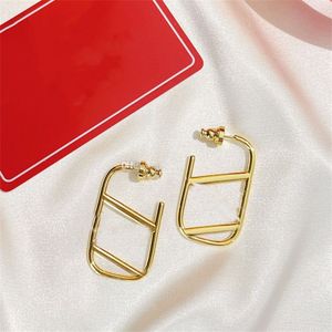 New V letter retro earrings circle gold fashion new net celebrity round face temperament ins alliance the same style earpiece Fashion Jewelry Gifts Earrings with box