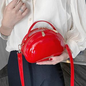 حقائب المساء حقائب اليد الفاخرة مصممة مصممة مصغرة أزياء حمراء على شكل قلب على شكل كتف