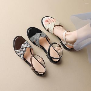 2024 Färger Bruna damer blandade sandaler Summer Leisure Beige Black Chunky 3 cm Low Heels Casual Princess Shoes Women Plus Size 43 484 4