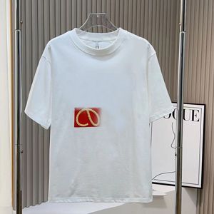 メンズデザイナーTシャツ女性Tシャツ有名なメンズ高品質のTシャツラウンドカラーレタープリントプリントゴールドロゴレッドバックグラウンドショートスリーブ黒白人男性女性ティー