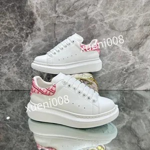 top new new Brand Fashion quality Casual shoes Heel leather lace-up sneaker Running Trainers Letters Flat Printed sneakers