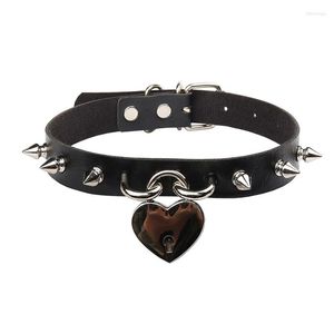 Choker Punk Metal Lock Heart Collar For Girls Women Black Leather Spike Rivet Halsband Goth smycken Harajuku Gothic Accessiores