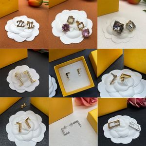 Orecchini di perle di design Gioielli da donna Fascino Doppio anello Ciondolo in oro Orecchini a cerchio di moda Orecchini a bottone da uomo Regalo da donna Casual f Orecchino