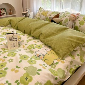 Conjuntos de cama Ins Style Capa de edredon Estojo de lençol plano Fofo desenho animado Floral Roupa de cama Twin Full Queen Size Kids Conjunto de cama para casa Z0612