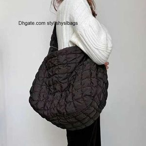 Shoulder Bags Casual Ruched Oversized Women Shoulder Bags Designer Quilted Padded Crossbody Bag Large Capacity Nylon Tote Big Shopper Purses