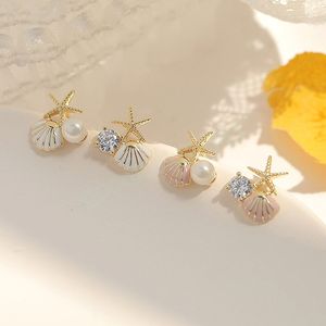 Modepersonlighet Enkel asymmetrisk zirkonörhängen utsökta Starfish Shell Pearl Stud örhängen för kvinnor strandsemester