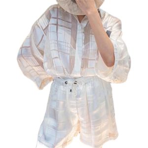 Kvinnor Tvåbitar byxor Brunello Spring Cucinelli Silk Plaid Shirt Shorts Casual Suit White and Black Set