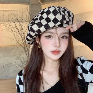 Berets Designer brand black white plaid Berhet female summer spring and autumn style octagonal hat show small face G220612