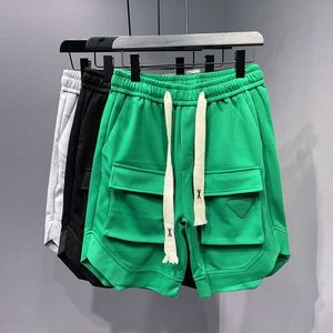 Osobowość męskich krótkich ładunków High Street Big Pocket Half Panta Zielona skórzana etykieta sznurka Casual Youth S 2306612