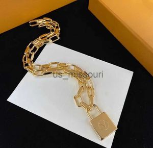 Pendant Necklaces Christmas Gifts Gold Lock Chain Bracelets Necklace Set Wedding Jewelry Simple Letter Pendant Luxury Fashion Jewelry J230612